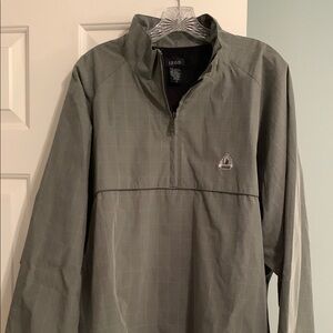 IZOD Men's Gray Plaid Pullover Windbreaker Jacket.  Size XL.  Like new condition